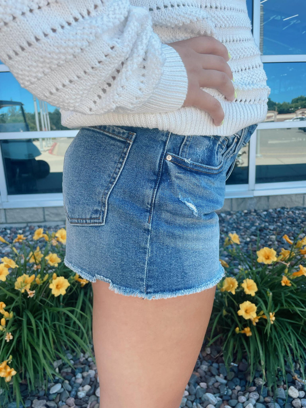 Jane HR Fray Hem Short