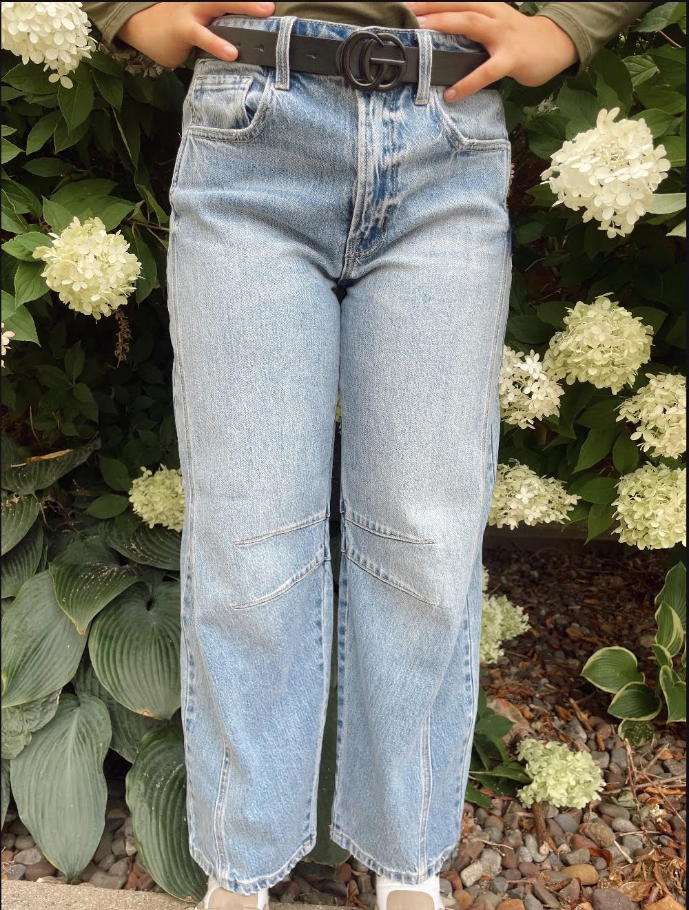Jessa HR Barrel Jeans