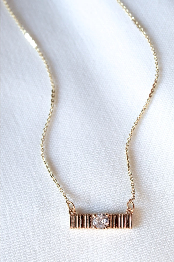 Quinn Bar Necklace